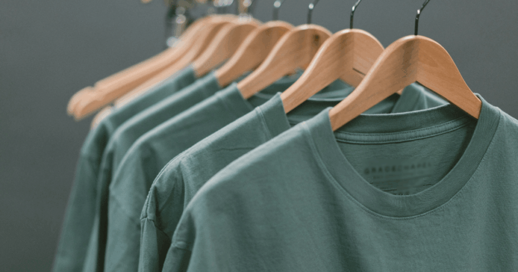 Tシャツを引き出しに上手に収納するコツ