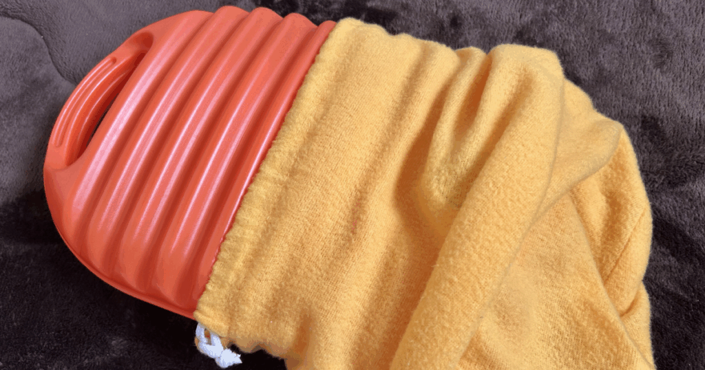 賢い人は知っている！湯たんぽカバーの隠れた代用品
